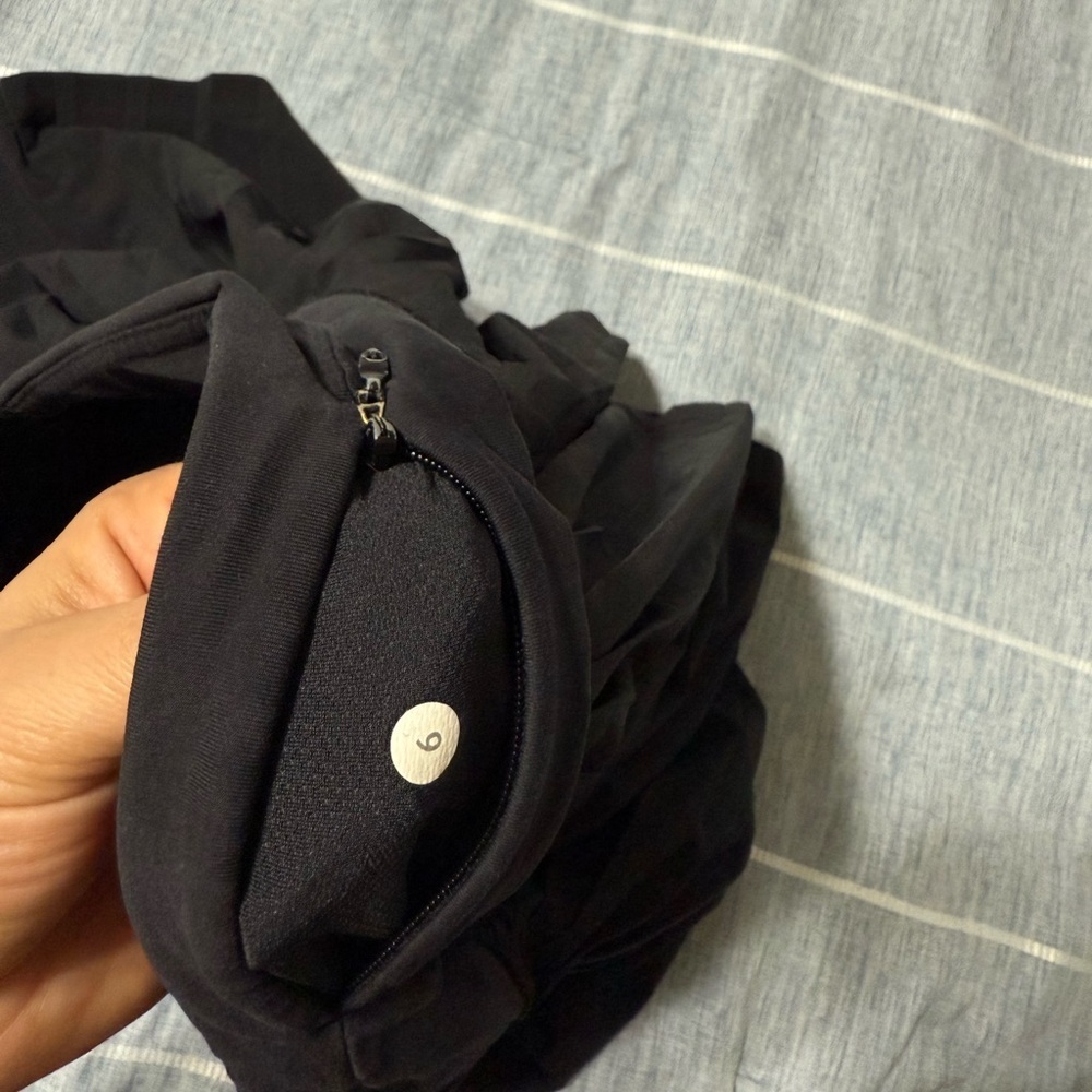 Lululemon Womens SZ 6 Pleat To Street Black Pleated Mini Skirt Skort II - Picture 8 of 9